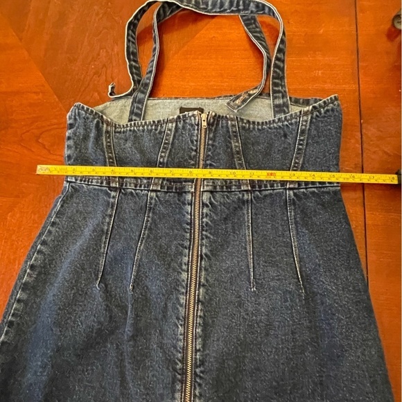 BDG (Urban Outfitters)
Denim Convertible Zip Dress Size L - Picture 5 of 10